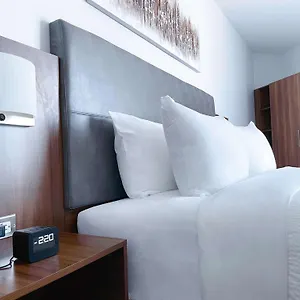 https://hotel-bonaparte.hotelsquebeccity.net